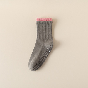 Nuevas <span class=keywords><strong>Calcetines</strong></span> Antideslizantes Profesionales 2026 para Yoga, <span class=keywords><strong>Calcetines</strong></span> de Tubo Antideslizantes para Mujer, <span class=keywords><strong>Calcetines</strong></span> Deportivos con Agarre para Baile, <span class=keywords><strong>Calcetines</strong></span> de Pilates de Invierno para Mujer - Product Image 3