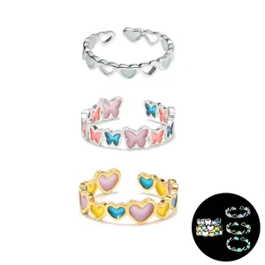 Regolabile carino farfalla cuore nottilucente anelli luminosi Glow In The Dark anello per donna uomo Halloween Party Club