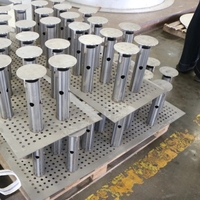 Plateau de tamisage fractionnant personnalisé avec plaque de support robuste, tamis de distillation en acier au carbone pour la distillation sous vide du pétrole brut