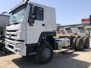 Camion tracteur d'occasion Sinotruk Howo NX 6x4, cabine à toit plat, conduite à gauche, diesel Euro 2, 351-450 CV, 31-40 tonnes, moteur Weichai robuste - Product Image 5