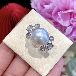 Nouvelle conception Bague en argent pur S925 avec perle d'eau douce naturelle de 11-12 mm de diamètre, parfaitement ronde et légèrement imparfaite - Product Image 1