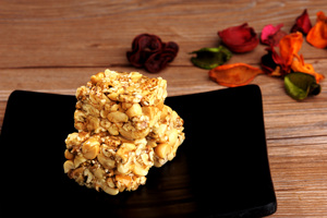 Snack Cinesi Personalizzabili: Caramelle Croccanti alle Arachidi, Frutta Secca e Mix di Noci e Cereali - Product Image 4