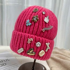 Wholesale Fashion Crystal Knitted <b>Hats</b> Luxury Bling Stones <b>Winter</b> <b>Hats</b> for Womens Beanie <b>Hats</b> - Product Image 6