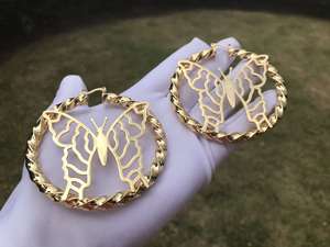 ต่างหูห่วงสแตนเลสชุบทอง 18K ลายการ์ตูนสั่งทำพิเศษสำหรับผู้หญิง ดีไซน์เก๋ไก๋ทันสมัย รูปทรงไม้ไผ่ เหมาะสำหรับงานปาร์ตี้ พร้อมบริการดรอปชิป - Product Image 2