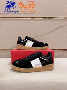 Baskets basses décontractées rétro pour femmes en daim color block bordeaux et jaune avec lacets et semelle en caoutchouc - Product Image 5