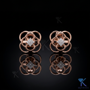 ต่างหูเพชร CVD แบบฝังทรงโคลเวอร์ลายฉลุ ทองคำแท้ 14K หรูหรา รับรองโดย IGI เครื่องประดับมินิมอลสำหรับผู้หญิง - Product Image 1