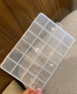 Caja <span class=keywords><strong>de</strong></span> Almacenamiento Transparente con 28 Compartimentos Independientes y Tapas, para Decoración <span class=keywords><strong>de</strong></span> Uñas, Piedras <span class=keywords><strong>de</strong></span> Imitación, Cuentas, Joyería, Organizador, Contenedor Transparente con Tapa Abatible - Product Image 1