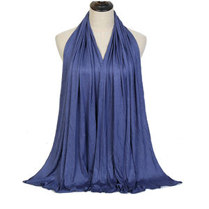 2025 Atacado de Alta Qualidade Mulheres Muçulmano Xaile Envoltório Planície Hijabs 60*170cm Premium Scarf Algodão Jersey <span class=keywords><strong>Hijab</strong></span> para As Mulheres - Product Image 4