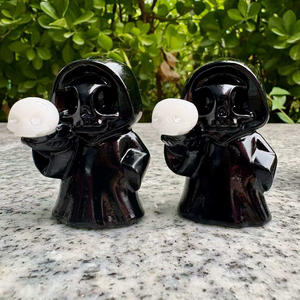 Venta al por Mayor de Adornos de Cristal de Obsidiana Negra Natural con Tallado de Grim Reaper y Pequeños Calaveras de Cristal Blanco para Decoración de Halloween - Product Image 3