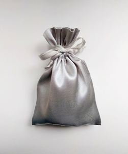 Bolsa de boda con cordón de satén gris plateado de lujo al por mayor - Product Image 2
