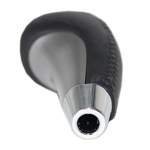 Hyundai Yucson Ix35 Automatic Transmission <b>Shift</b> <b>Knob</b> Black Leather Ergonomic Car Gear Lever For Hyundai HUATAI - Product Image 3