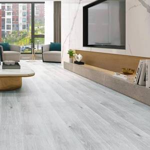 Proveedor de Pisos Vinílicos Rígidos SPC con Sistema de Click y Acabado de Madera - Product Image 1
