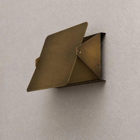 Applique Murale Géométrique en Laiton Antique Faite à la Main, Style Rétro Français de Luxe Mid-Century pour Projet Hôtelier et Villa
