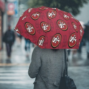 Parapluie pliable automatique de haute qualité, résistant au vent et à la pluie, avec impression de logo personnalisée, parapluie de voyage 3 plis anti-UV - Product Image 2
