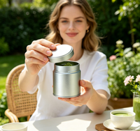 Vente en gros de boîtes de conserve en métal mat de 50 g pour matcha de qualité alimentaire, boîte de rangement pour poudre de thé avec couvercle à vis, petite boîte à thé