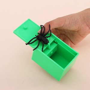 Boîte en plastique avec araignée surprise, jouet farfelu pour enfants de 4 à 6 ans, cadeau coloré pour blagues et tours - Product Image 3