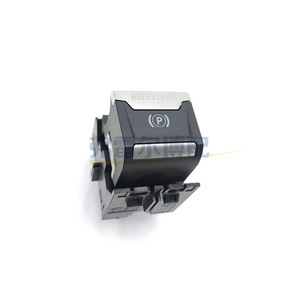 สวิตช์เบรกไฟฟ้า Peugeot Citroen รุ่น YL003368ZD พร้อมสัญลักษณ์ P วัสดุ ABS เชื่อมต่อแบบมีสาย - Product Image 1