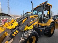 Dispositif de travail de terrassement moyen XC870K, capacité de charge 2500 kg, à vendre à bon prix