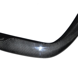 ลิ้นกันชนหน้าคาร์บอนไฟเบอร์แบบ OLOTDI พร้อมปีกข้างและสปลิตเตอร์ขัดเงาสำหรับ E39 M5 Chin Spoiler ปี 1995+ - Product Image 4