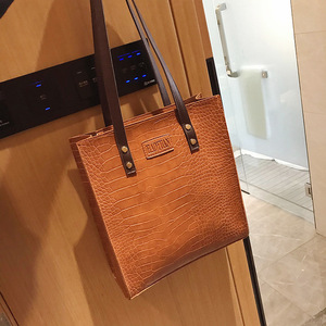 Bolsos de Hombro de Color Sólido en Oferta, Bolsos de Mano de Cuero para Mujer, Bolsos de Moda para Estudiantes - Product Image 4