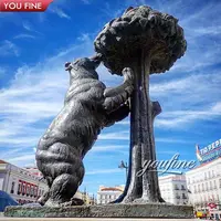 Outdoor City Square Große Bronze skulptur Metall bär mit Madrono Tree Statue