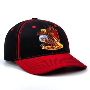 Gorra de Béisbol Casual para Exteriores, Personalizada, Retro, de Tela Encerada con Aspecto Desgastado, Minimalista y Moderna - Product Image 1