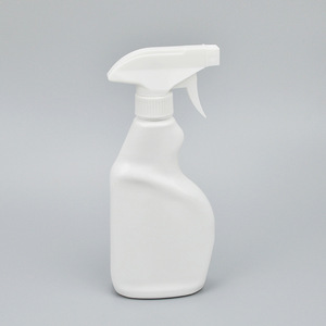 White <b>Plastic</b> <b>Spray</b> <b>Bottle</b> For Cleaning Disinfecting Household Use Multiple Capacity Pet Lid - Product Image 1