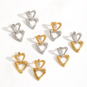 Pendientes de acero inoxidable con forma de corazón de doble capa, chapados en oro y plata para mujer, uso diario - Product Image 4