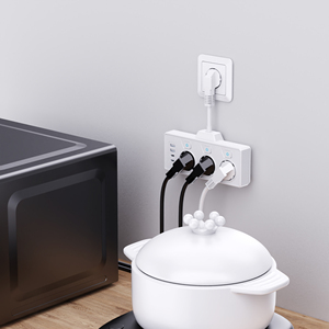 EU Standard Wall Socket Power Strip Surge Protector with 3/4 Outlets 2 <b>USB</b> and 2 <b>C</b> Socket 16A Current Switch - Product Image 4