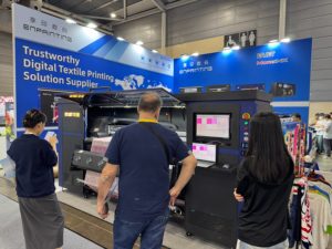 CuộN để cuộn máy in kỹ thuật số 8 đầu 1.9m cho sản xuất vải dệt kim và dệt - Product Image 5