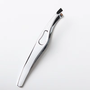 <span class=keywords><strong>Pince</strong></span> à épiler de haute précision <span class=keywords><strong>pince</strong></span> à épiler <span class=keywords><strong>pince</strong></span> à sourcils professionnelle barbe <span class=keywords><strong>aisselle</strong></span> cheveux tête noire cheveux blancs petit clip magique - Product Image 4