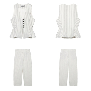 Conjunto de 2 Piezas J461 de Moda para Mujer, Ropa de Boutique de Alta Calidad, Estilo Urbano, Top sin Mangas con Cuello en V y Pantalones a Rayas - Product Image 4