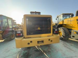 لودر هيدروليكي مستعمل CAT 966H بسعر معقول، بحالة ممتازة وأداء عالي لأعمال البناء الثقيلة - Product Image 5