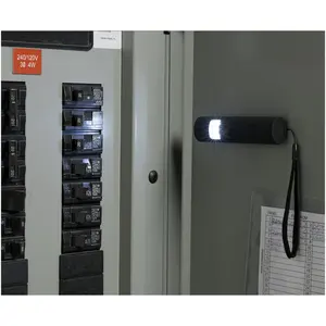 Linterna LED magnética mini-grip, gadgets personalizados - Product Image 2