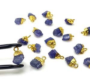 Pendentif en tanzanite brute faite à la main 8-10mm bijoux en pierres précieuses brutes naturelles | Petit pendentif en pierre de naissance | Cadeau unique pour les femmes et les hommes - Product Image 1