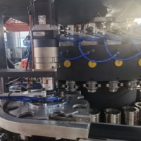 Machine de moulage par compression de casquettes à technologie avancée