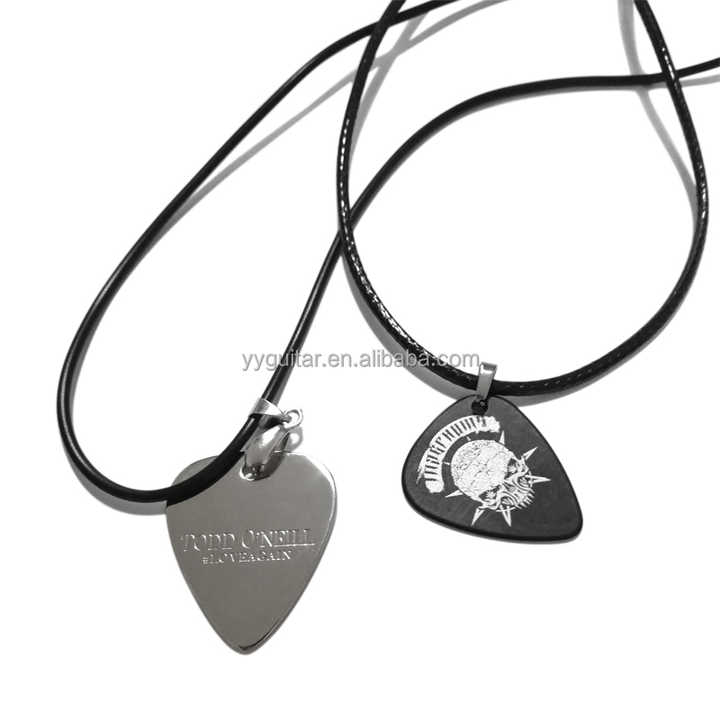Ciondolo Chitarra Elettrica Acciaio Inox Argento/Nero – Regalo Unisex Con Cordino