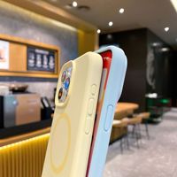 Coque de protection pour téléphone portable en silicone liquide, peinte par pulvérisation, avec forte aspiration magnétique, couleur unie, pour 15 Pro Max