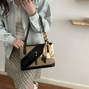 <span class=keywords><strong>Sac</strong></span> à <span class=keywords><strong>bandoulière</strong></span> personnalisé en cuir PU noir <span class=keywords><strong>pour</strong></span> femmes avec compartiment <span class=keywords><strong>pour</strong></span> <span class=keywords><strong>smartphone</strong></span> - Product Image 4