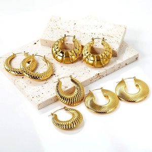 ต่างหูห่วงสแตนเลสสตีลวินเทจขายส่งแบบไม่หมอง 14k ทอง โบโฮ สวยเก๋ ทันสมัย กันน้ำ สำหรับผู้หญิง - Product Image 2