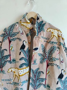 Veste en velours imprimé jungle noir de qualité supérieure Manteau matelassé en velours bohème pour un usage quotidien disponible à bon prix - Product Image 2