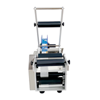 Machine d'étiquetage universelle semi-automatique à commande PLC et entraînement motorisé pour bouteilles en verre, PET, bois, métal, pour usage en laboratoire