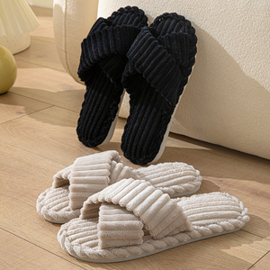 Cómodas <span class=keywords><strong>sandalias</strong></span> deslizantes <span class=keywords><strong>de</strong></span> espuma difusa con memoria <span class=keywords><strong>de</strong></span> banda cruzada <span class=keywords><strong>de</strong></span> <span class=keywords><strong>pana</strong></span> para interiores, Zapatillas <span class=keywords><strong>de</strong></span> casa para las cuatro estaciones para mujer - Product Image 1