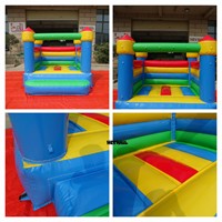 Château gonflable combiné avec toboggan et piscine à balles pour garçons et filles, idéal pour les fêtes d'anniversaire et la décoration d'événements