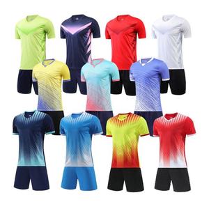 Conjunto de Fútbol de Verano de Alta Calidad a Precio Bajo al por Mayor, Conjunto de <span class=keywords><strong>Camiseta</strong></span> de <span class=keywords><strong>Entrenamiento</strong></span> de Fútbol para Hombre de Color Sólido - Product Image 1