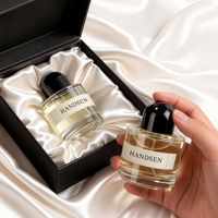 Flacon de parfum 30ml 50ml 100ml, corps rond bas, capsule noire brillante, personnalisation de la marque, idéal pour les collections de parfums élégants