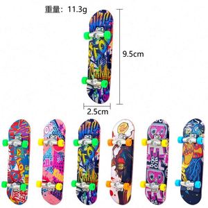 Jouets anti-stress : Mini skateboards à doigts en plastique, skateboards à doigts pour enfants, ensemble populaire - Product Image 2