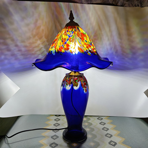 Produttore di <span class=keywords><strong>lampade</strong></span> <span class=keywords><strong>da</strong></span> <span class=keywords><strong>tavolo</strong></span> <span class=keywords><strong>in</strong></span> <span class=keywords><strong>vetro</strong></span> soffiato di lusso fatto a mano - Product Image 3