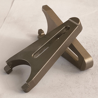 Özel Hassasiyetli CNC İşlemeli Paslanmaz Çelik Metal Parçalar Optik Ekipman Pres Plakası OEM Fabrikası