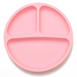 <span class=keywords><strong>Assiette</strong></span> ronde en silicone pour enfants avec <span class=keywords><strong>ventouse</strong></span>, trois compartiments et motif visage souriant - Product Image 4